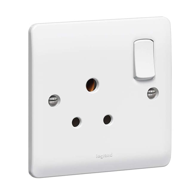 Legrand Synergy 5A Single Switched Socket Round-Pin, Compact Power, Suitable for Home - White
